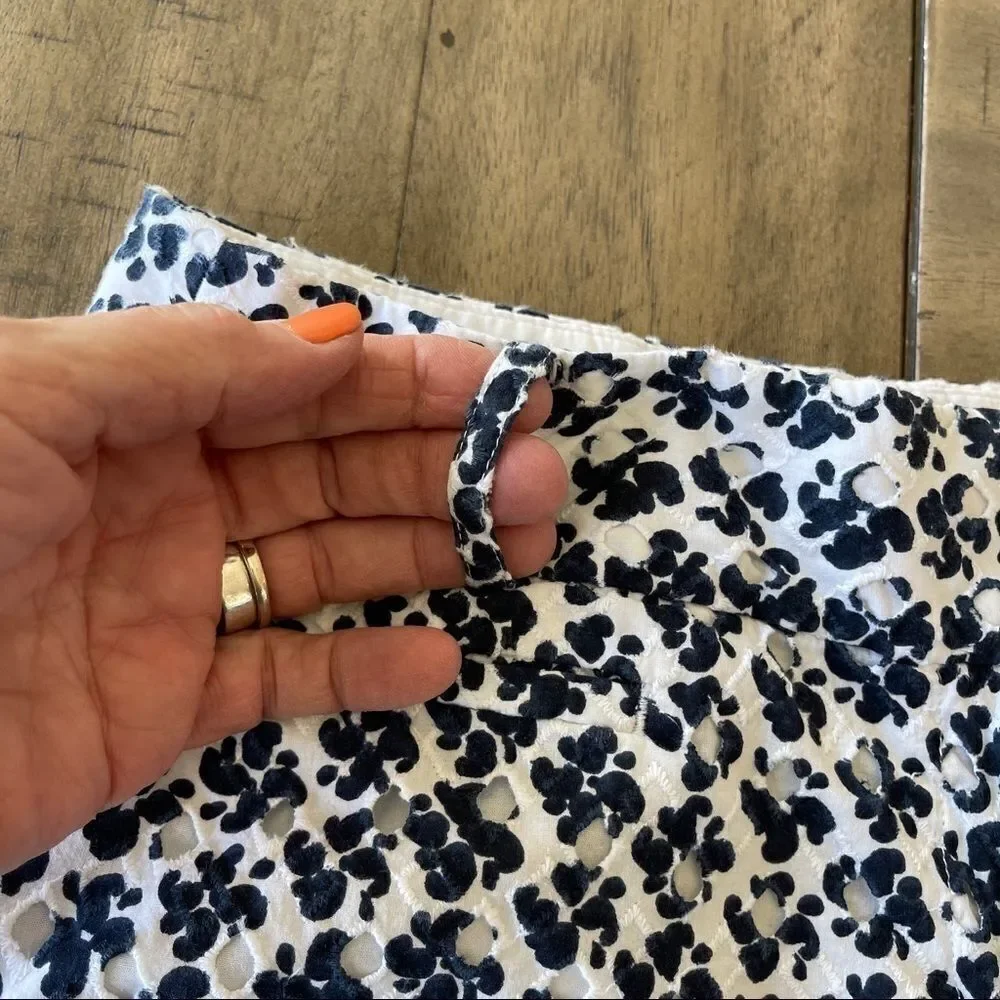 Ann‎ Taylor Loft Navy and White Eyelet Shorts - 0